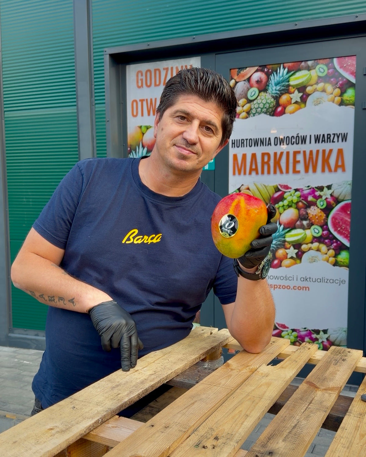 Mango Kent lotnicze – dlaczego warto wybrać mango transportowane samolotem?