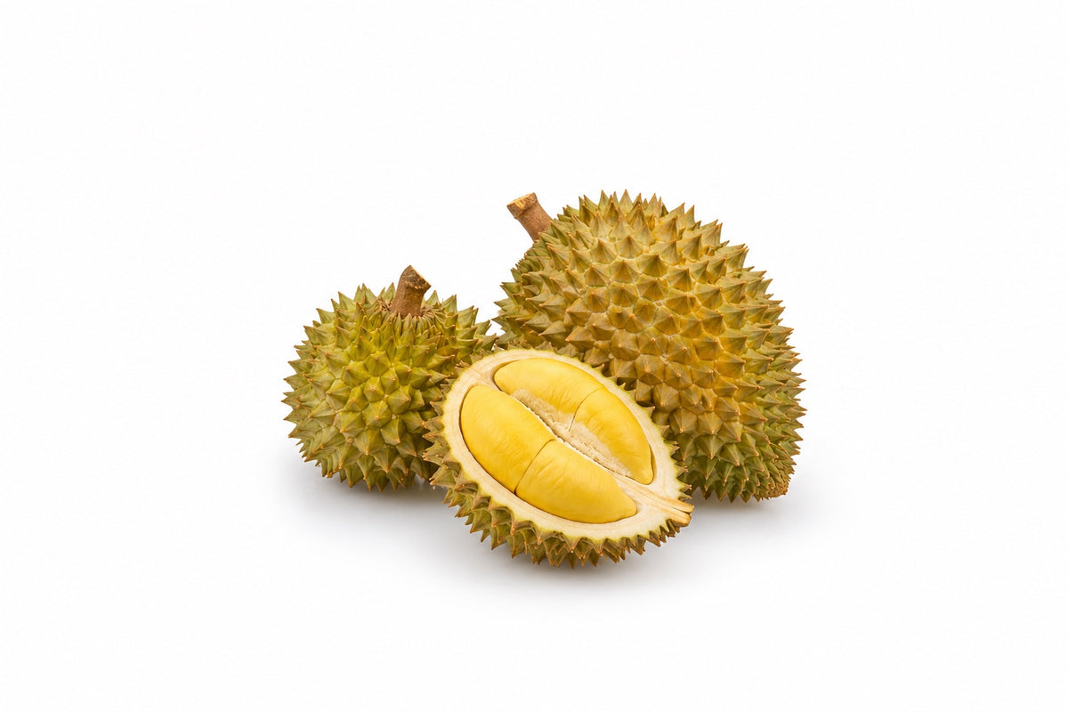 Durian Monthong – owoce całe i przekrojony owoc na białym tle